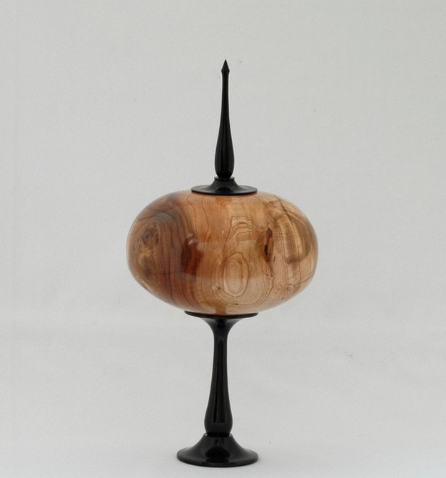 Chokecherry Pedestal Urn